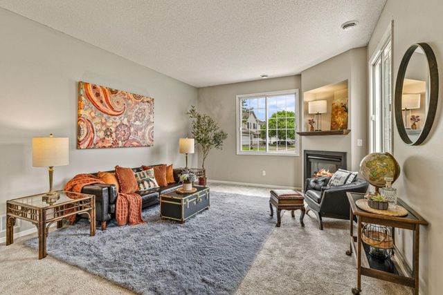 1913 Mockingbird Avenue, Shakopee, MN 55379