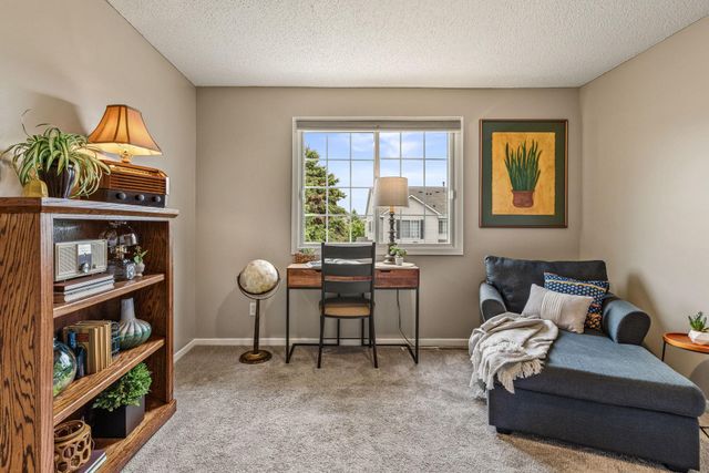 1913 Mockingbird Avenue, Shakopee, MN 55379