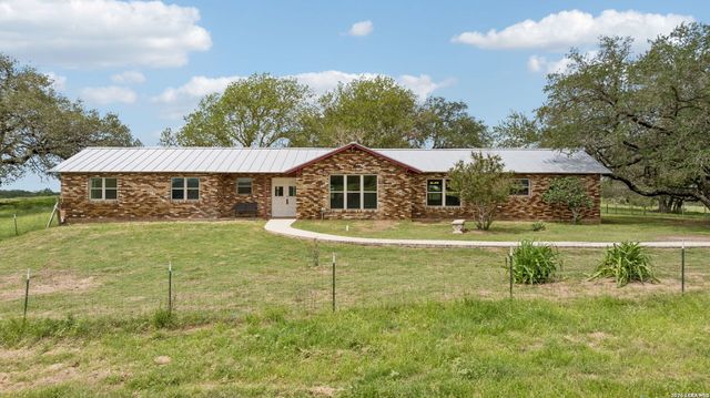 6603 Fm 2579, Floresville, TX 78114