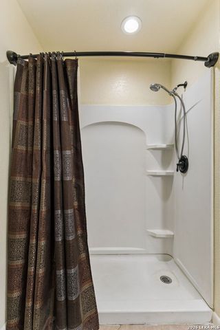 6603 Fm 2579, Floresville, TX 78114
