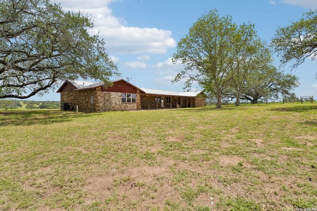 6603 Fm 2579, Floresville, TX 78114