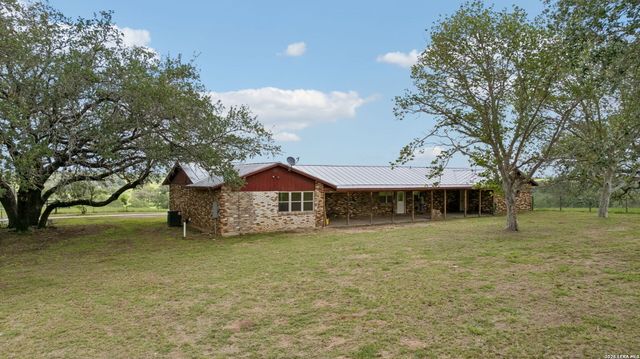 6603 Fm 2579, Floresville, TX 78114