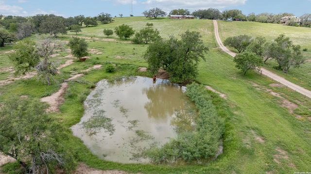 6603 Fm 2579, Floresville, TX 78114