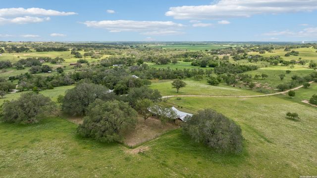6603 Fm 2579, Floresville, TX 78114