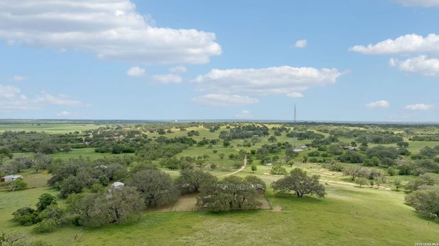 6603 Fm 2579, Floresville, TX 78114