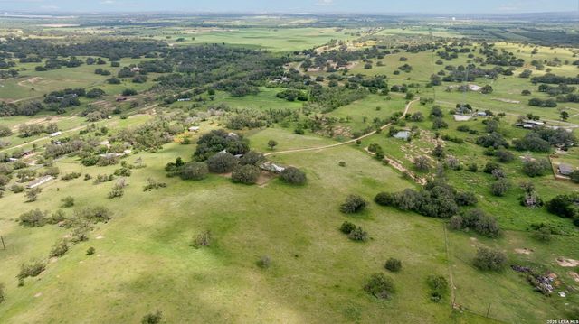 6603 Fm 2579, Floresville, TX 78114