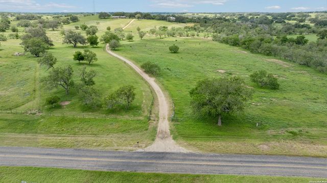 6603 Fm 2579, Floresville, TX 78114