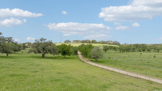 6603 Fm 2579, Floresville, TX 78114