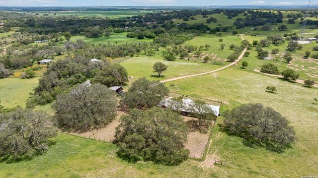 6603 Fm 2579, Floresville, TX 78114
