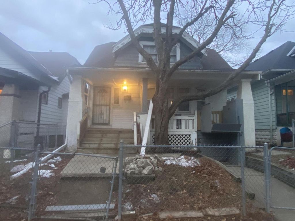 3342 N 26th STREET, Milwaukee, WI 53206