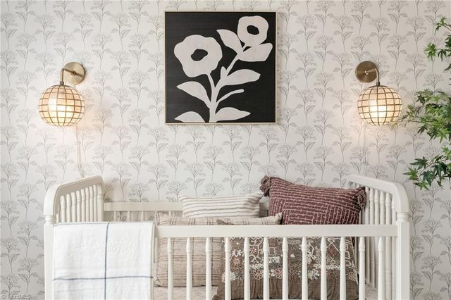 458 Lisa Lane, Winston-salem, NC 27107