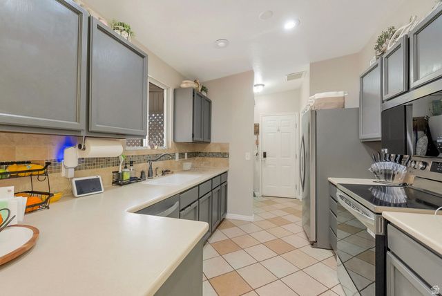 2741 W HAUN DR, West Jordan, UT 84088