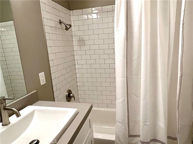 120 Roosevelt 9, Pasadena, CA 91107