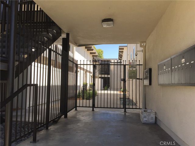 120 Roosevelt 9, Pasadena, CA 91107