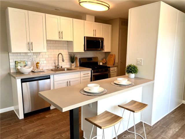 120 Roosevelt 9, Pasadena, CA 91107