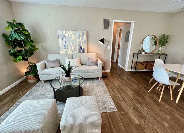 120 Roosevelt 9, Pasadena, CA 91107