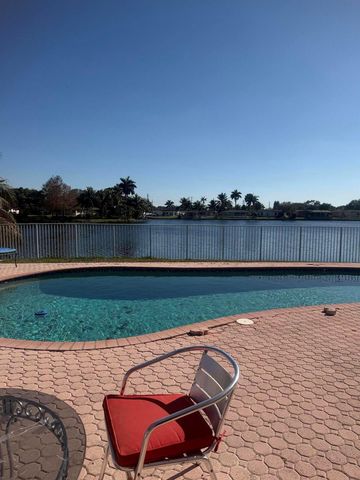 2181 NW 94TH Avenue, Pembroke Pines, FL 33024