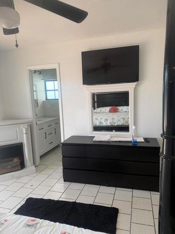 2181 NW 94TH Avenue, Pembroke Pines, FL 33024