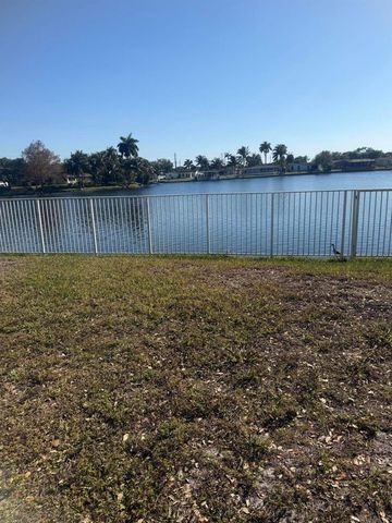 2181 NW 94TH Avenue, Pembroke Pines, FL 33024