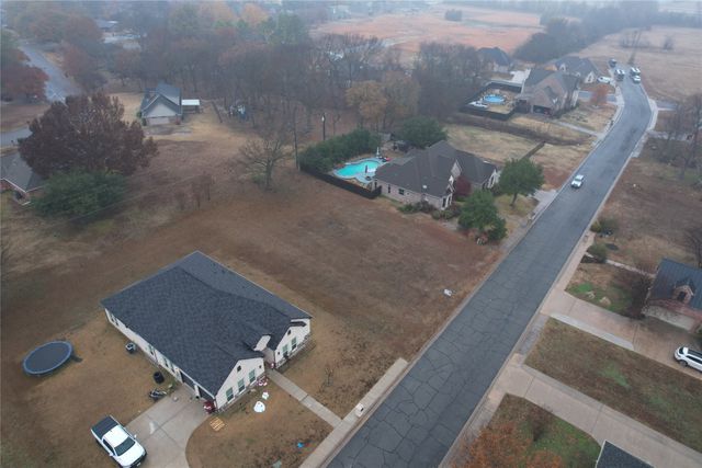 2105 Bois D Arc Drive, Bonham, TX 75418