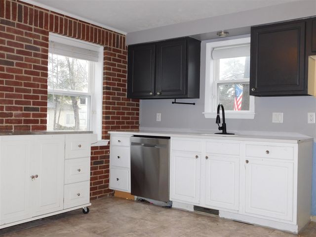 106 S Marshall Avenue, Marshall, MI 49068