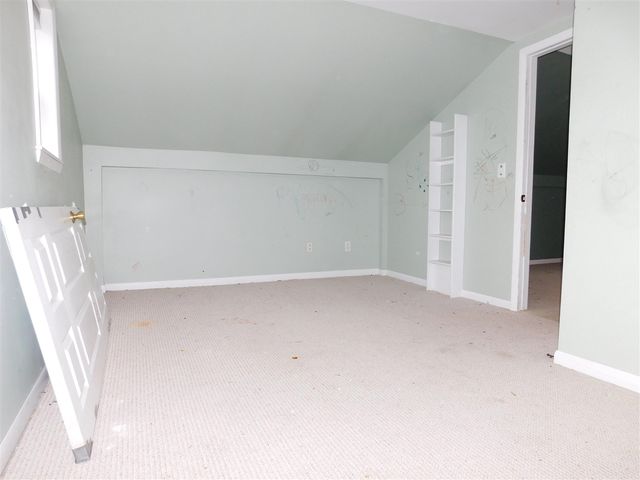 106 S Marshall Avenue, Marshall, MI 49068