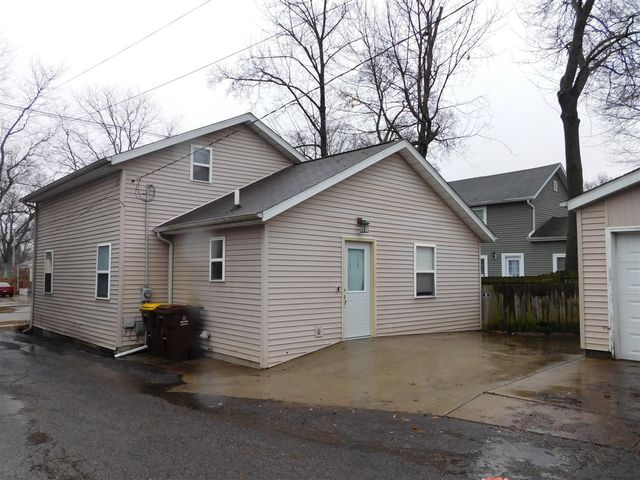 106 S Marshall Avenue, Marshall, MI 49068