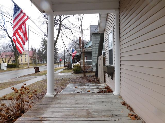 106 S Marshall Avenue, Marshall, MI 49068