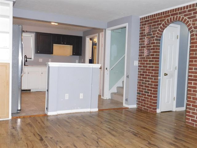 106 S Marshall Avenue, Marshall, MI 49068