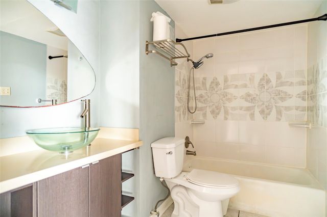 7510 Hornwood Drive 705, Houston, TX 77036