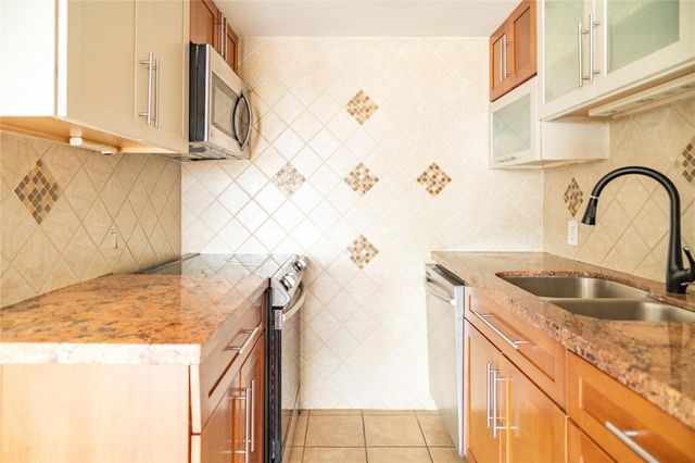 7510 Hornwood Drive 705, Houston, TX 77036