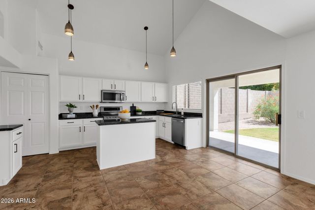 16033 S 17TH Lane, Phoenix, AZ 85045