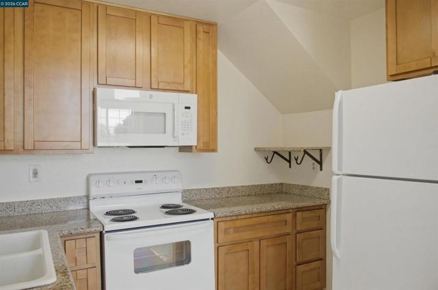 90 Glenwood, Hercules, CA 94547