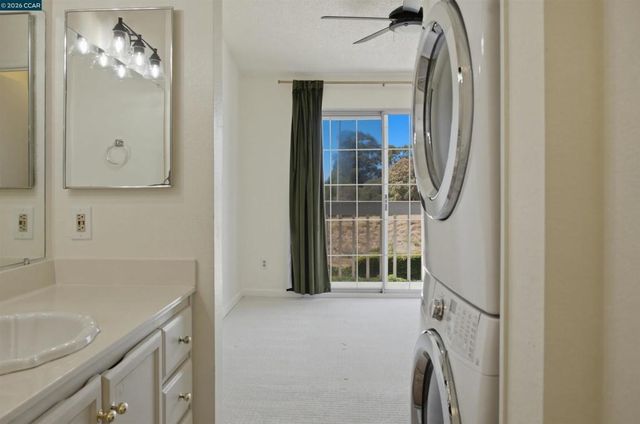 90 Glenwood, Hercules, CA 94547
