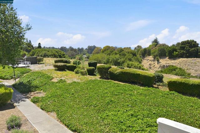 90 Glenwood, Hercules, CA 94547