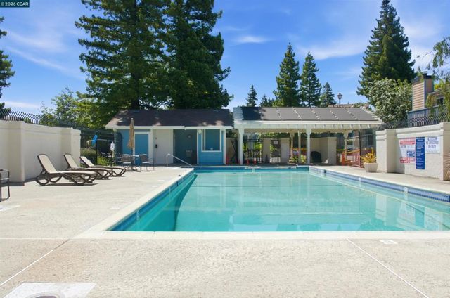 90 Glenwood, Hercules, CA 94547