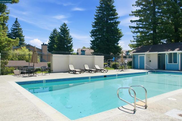 90 Glenwood, Hercules, CA 94547