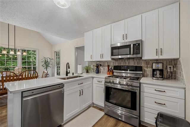916 Fernwood Road, Woodstock, GA 30189