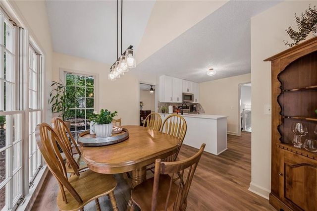 916 Fernwood Road, Woodstock, GA 30189