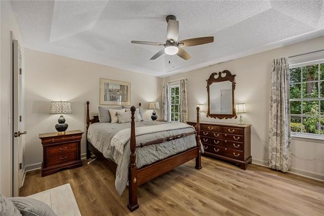 916 Fernwood Road, Woodstock, GA 30189