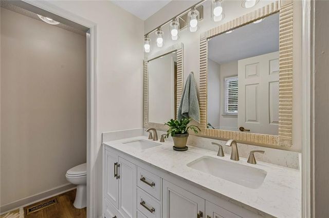 916 Fernwood Road, Woodstock, GA 30189
