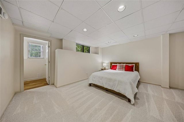 916 Fernwood Road, Woodstock, GA 30189