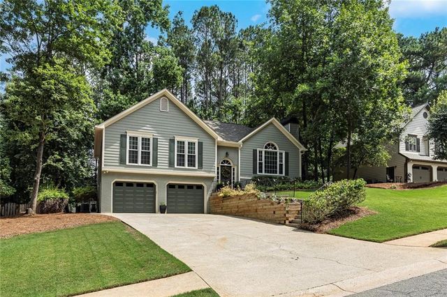 916 Fernwood Road, Woodstock, GA 30189