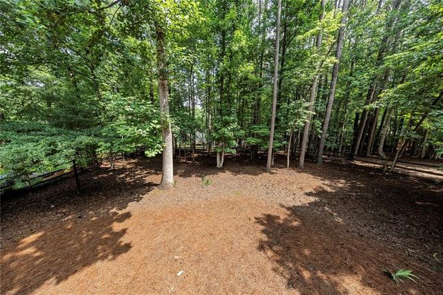 916 Fernwood Road, Woodstock, GA 30189