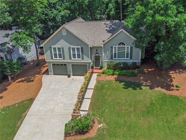 916 Fernwood Road, Woodstock, GA 30189