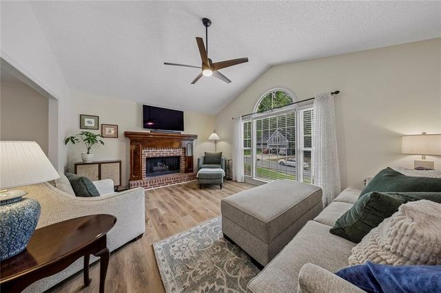 916 Fernwood Road, Woodstock, GA 30189