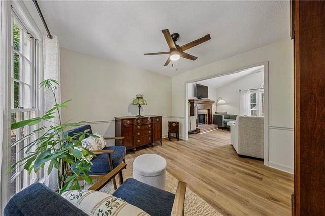 916 Fernwood Road, Woodstock, GA 30189