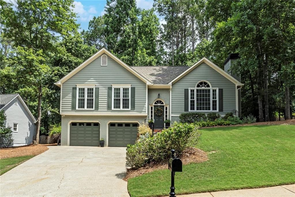 916 Fernwood Road, Woodstock, GA 30189