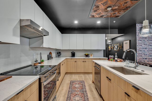 635 7th Ave S Apt 504, Nashville, TN 37203