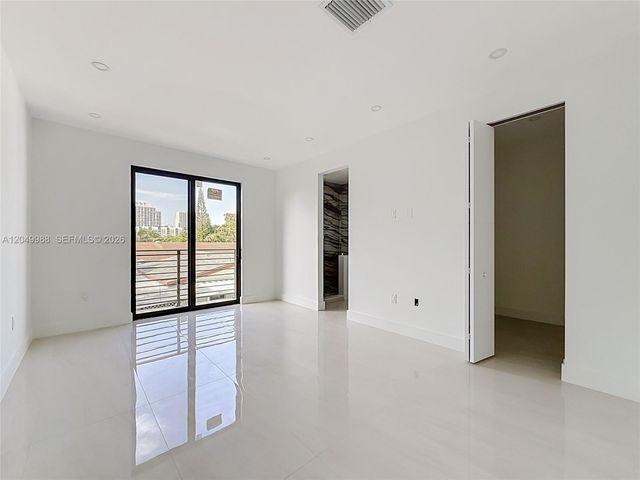 3730 SW 28th St, Miami, FL 33134